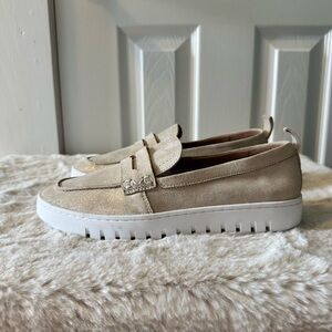 Vionic Uptown Suede Loafers – Champagne Gold – Size 7 Wide – Comfort + Style